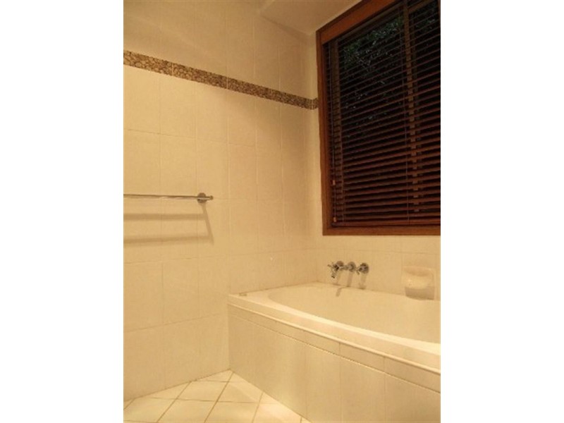 1 The Courtyard, Eleebana NSW 2282