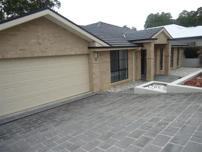38 Rosewood Crescent, Fletcher NSW 2287