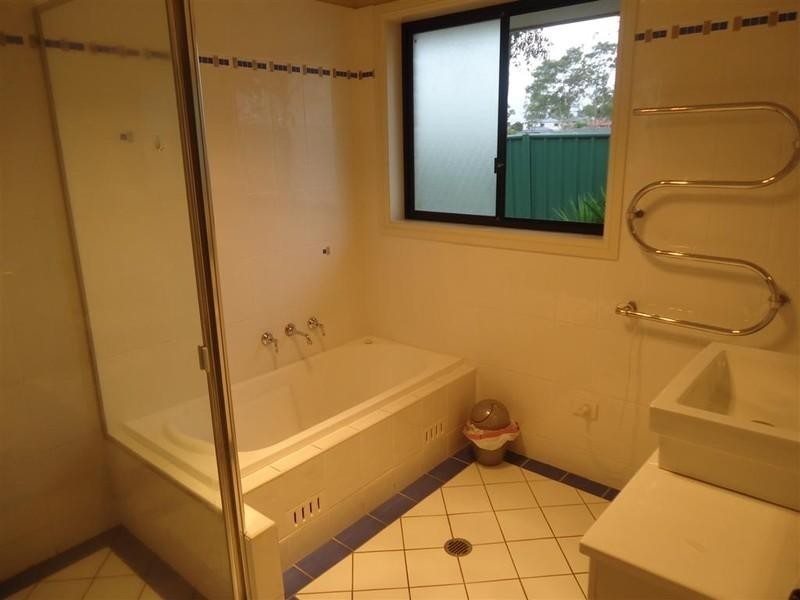38 Rosewood Crescent, Fletcher NSW 2287