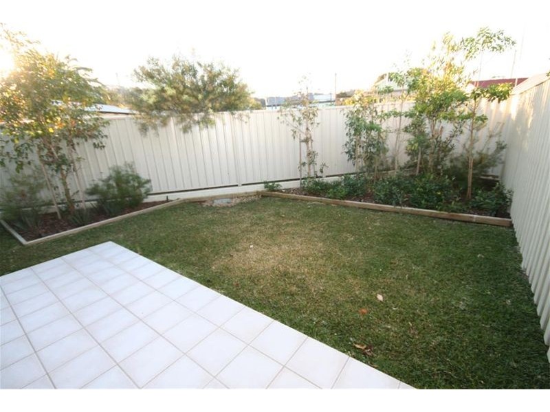 1/21 Seaman Avenue, Warners Bay NSW 2282