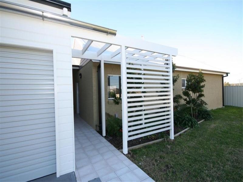1/21 Seaman Avenue, Warners Bay NSW 2282