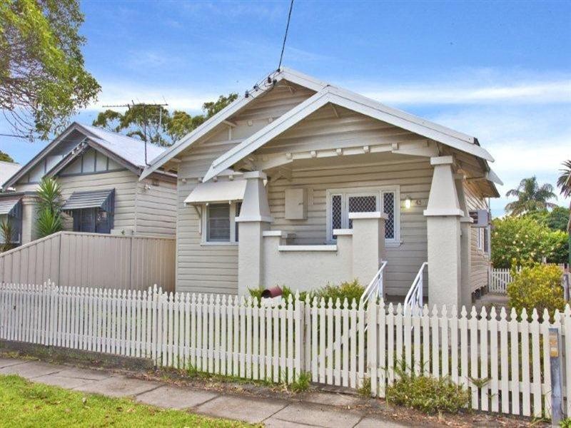 43 Waratah Street, Mayfield NSW 2304