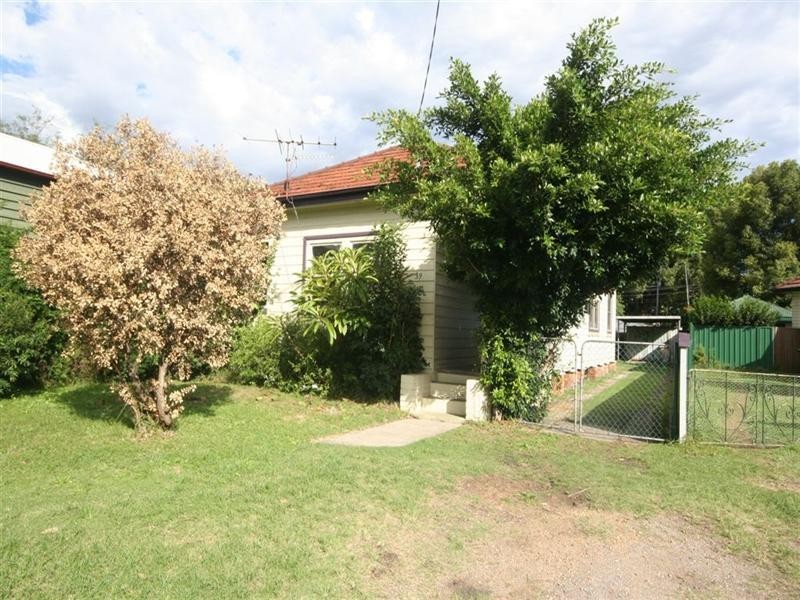 39 Ferndale Street, Tighes Hill NSW 2297