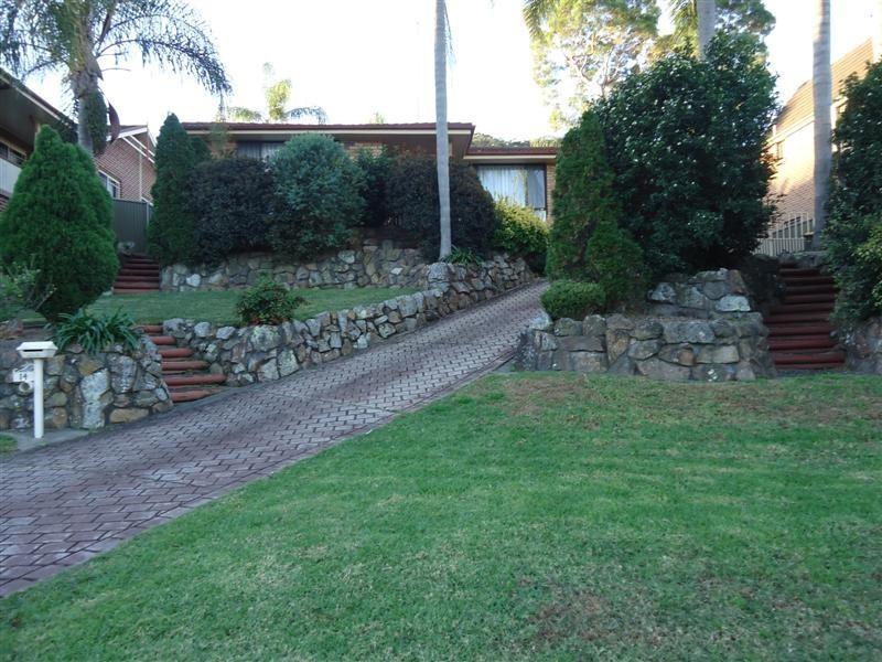 14 Woodside Drive, Eleebana NSW 2282