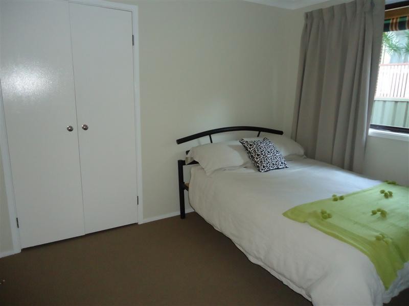 14 Woodside Drive, Eleebana NSW 2282