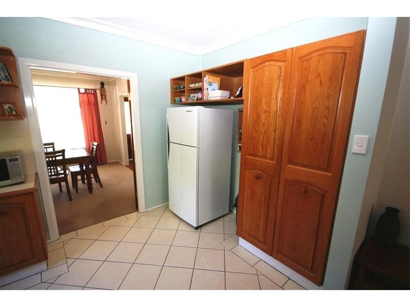 16 Kananook Crescent, Belmont North NSW 2280