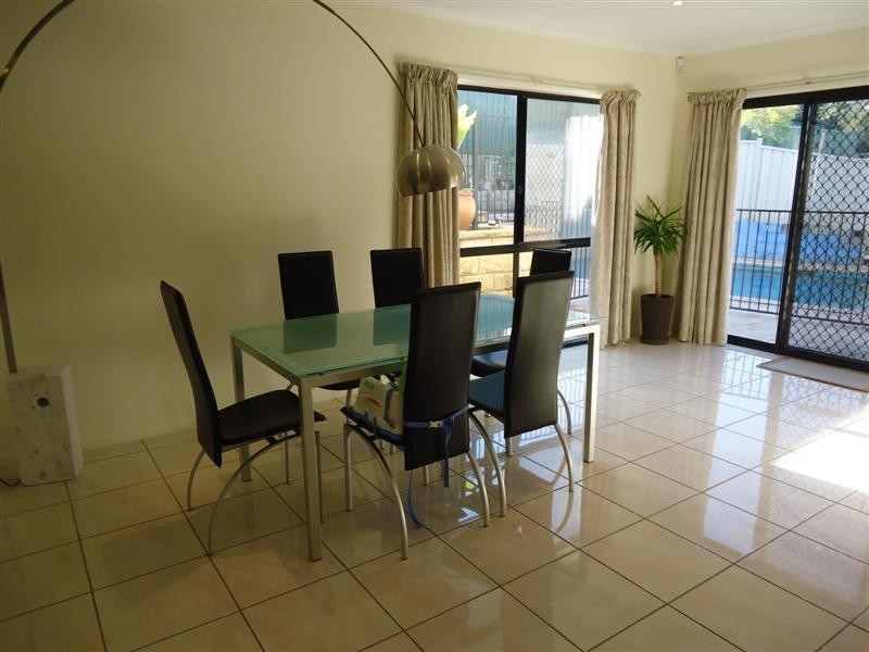 9 Cottonwood Chase, Fletcher NSW 2287