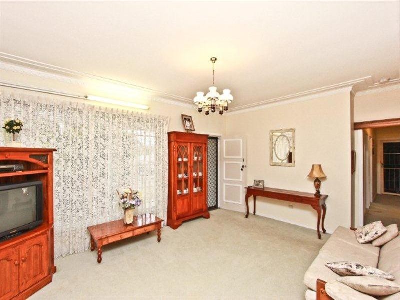 28 Westwood Avenue, Adamstown Heights NSW 2289