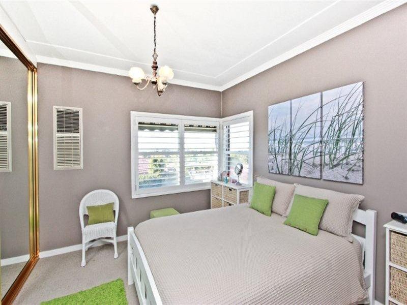 10 Oxley Road, Waratah NSW 2298