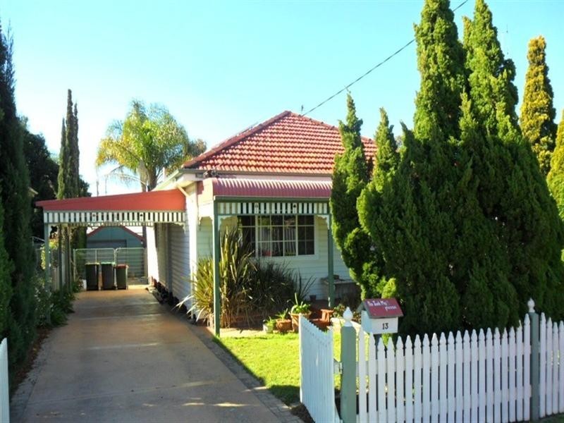 13 Palmer Street, Georgetown NSW 2298
