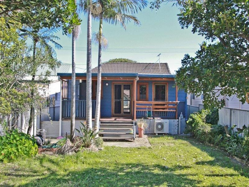 170 Douglas Street, Stockton NSW 2295