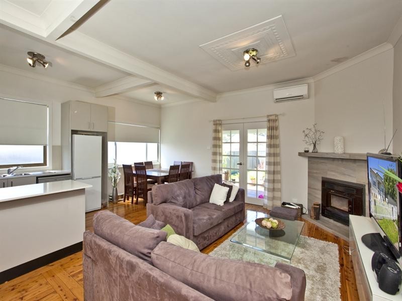 5 Teralba Road, Broadmeadow NSW 2292