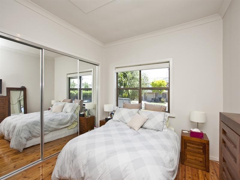 5 Teralba Road, Broadmeadow NSW 2292