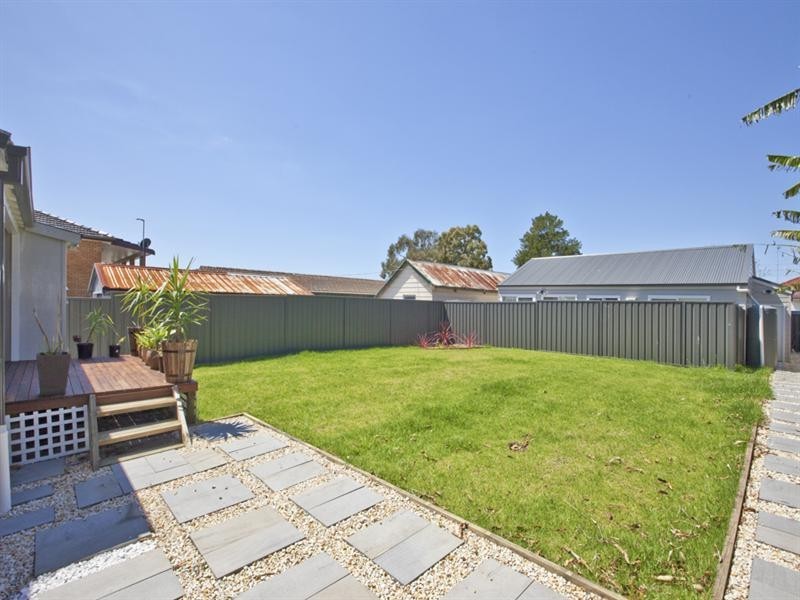 5 Teralba Road, Broadmeadow NSW 2292