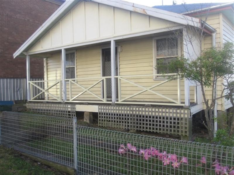 4 Smith Street, Charlestown NSW 2290