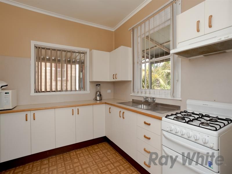 120 Barton Street, Mayfield NSW 2304