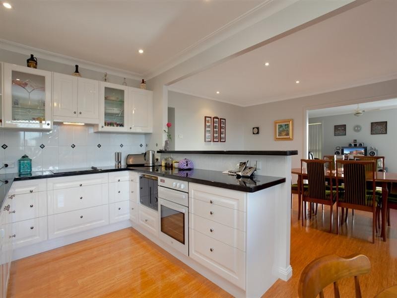 21 Yule Road, Merewether NSW 2291