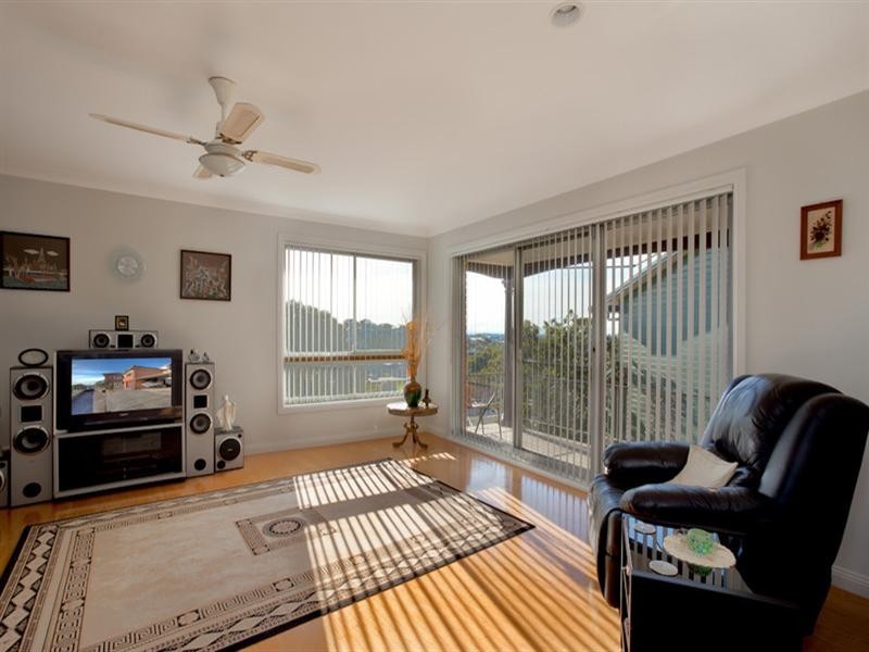 21 Yule Road, Merewether NSW 2291