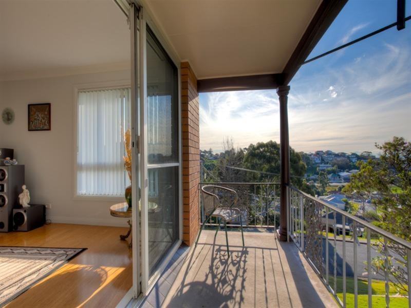 21 Yule Road, Merewether NSW 2291