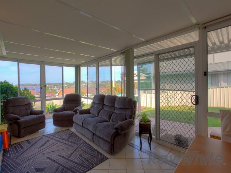 14 Kirkwood Close, Cameron Park NSW 2285