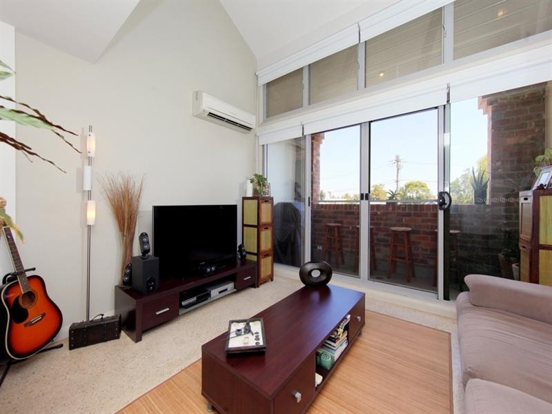 6/92A Young Street, Carrington NSW 2294