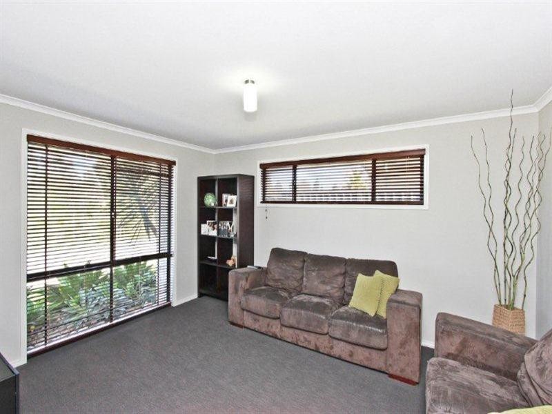 4 Billabong Drive, Cameron Park NSW 2285