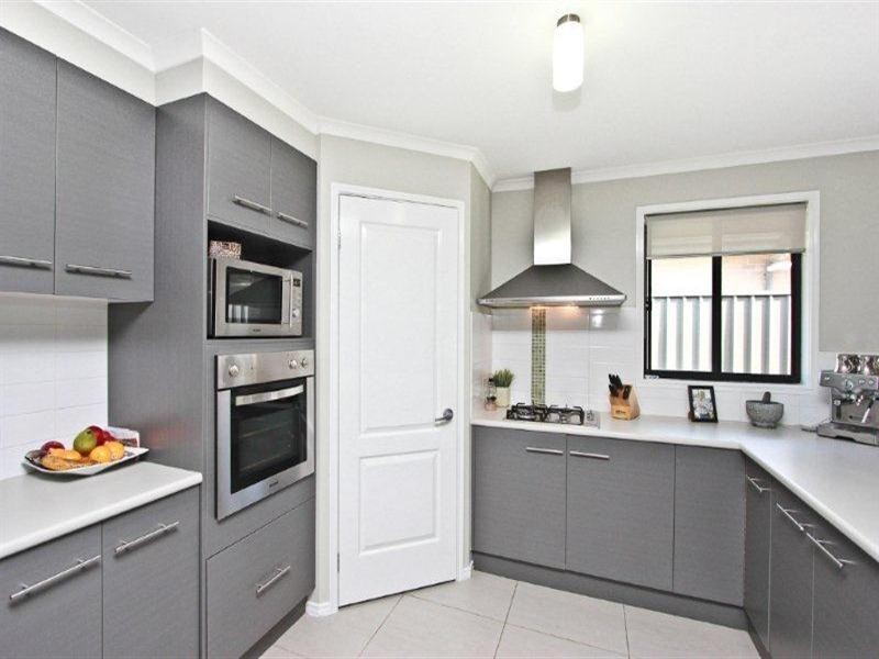 4 Billabong Drive, Cameron Park NSW 2285