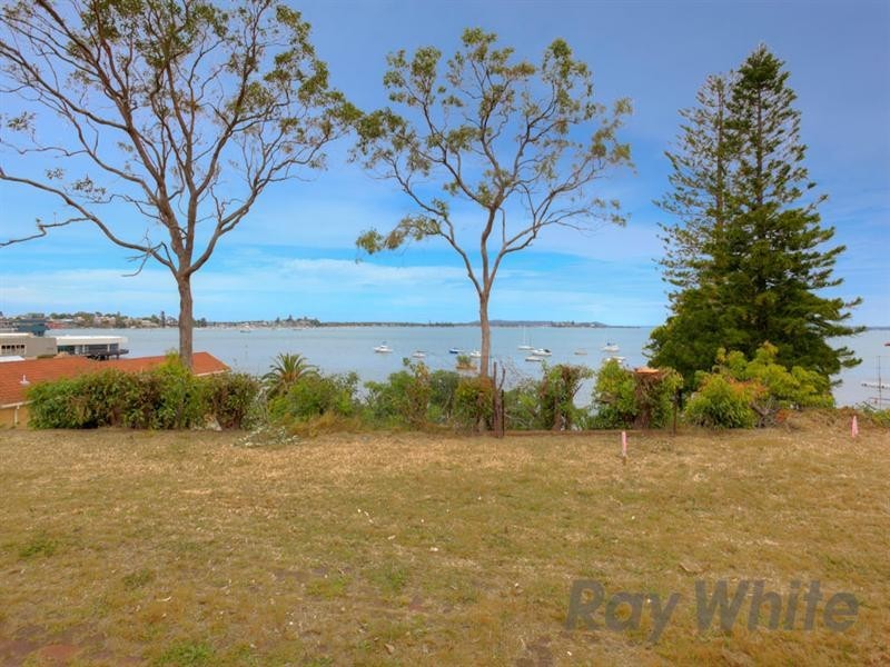 76 Ross Street, Belmont NSW 2280