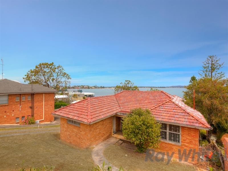 76 Ross Street, Belmont NSW 2280