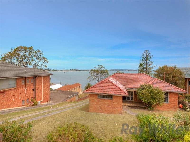 76 Ross Street, Belmont NSW 2280