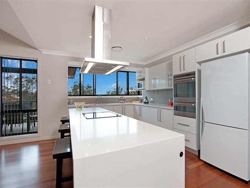 27 Jupiter Circuit, Cameron Park NSW 2285