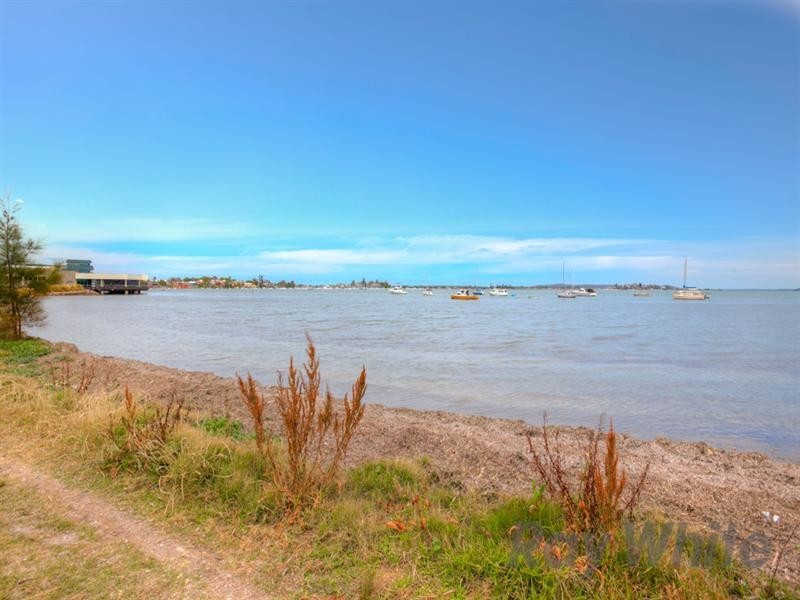 72 Ross Street, Belmont NSW 2280