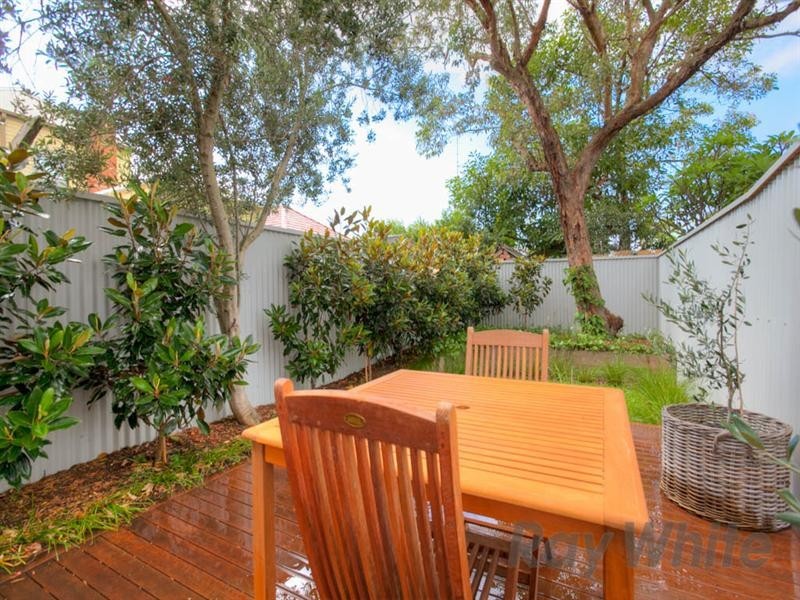 8 Hargrave Street, Carrington NSW 2294