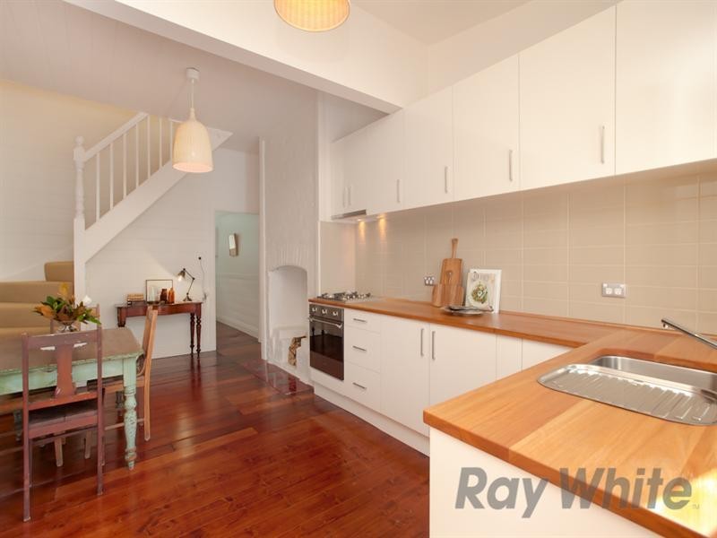 8 Hargrave Street, Carrington NSW 2294