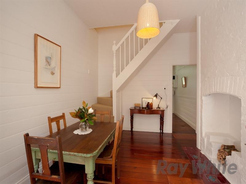 8 Hargrave Street, Carrington NSW 2294