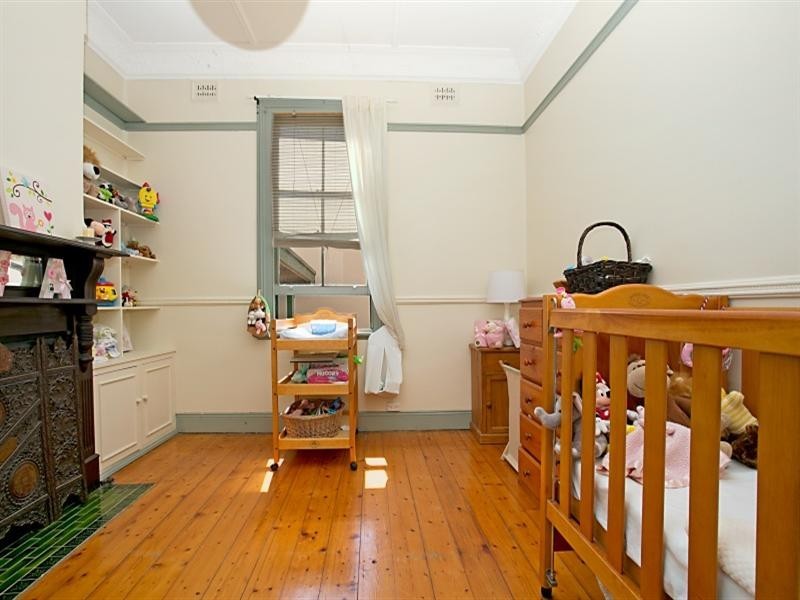 18 Darling Street, Hamilton South NSW 2303