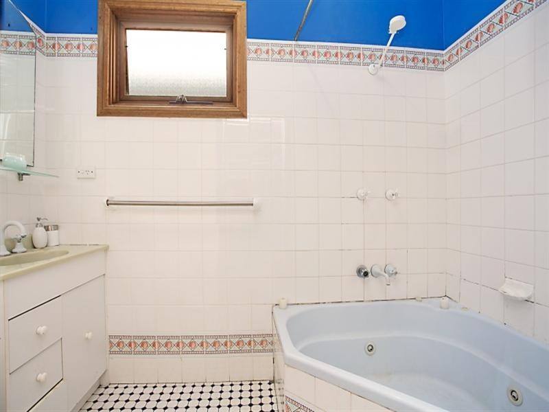 18 Darling Street, Hamilton South NSW 2303