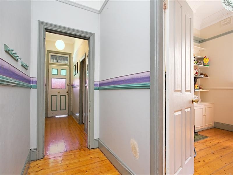 18 Darling Street, Hamilton South NSW 2303