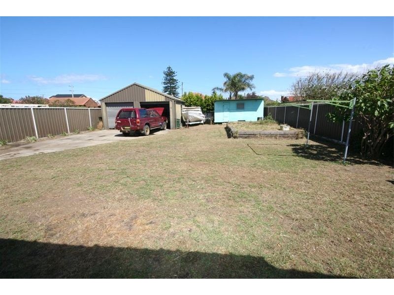 7 Stone Street, Stockton NSW 2295