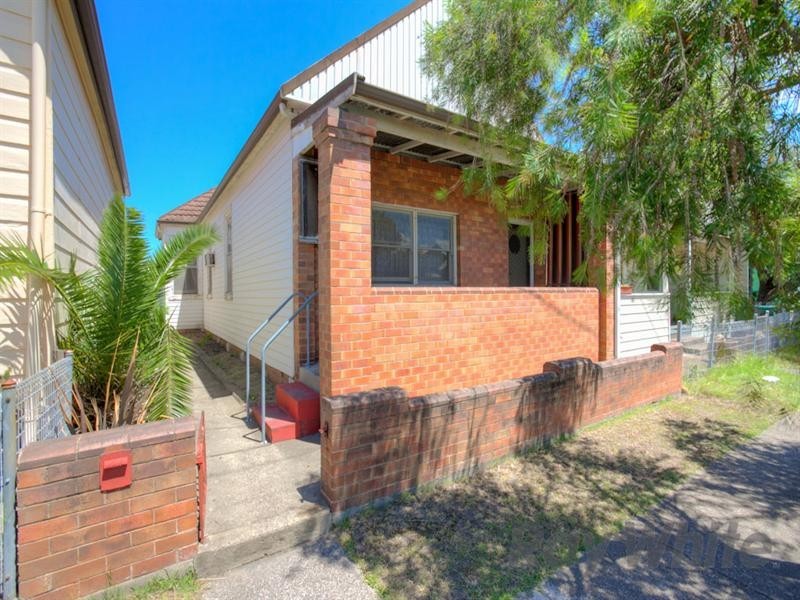113 Lindsay Street, Hamilton NSW 2303