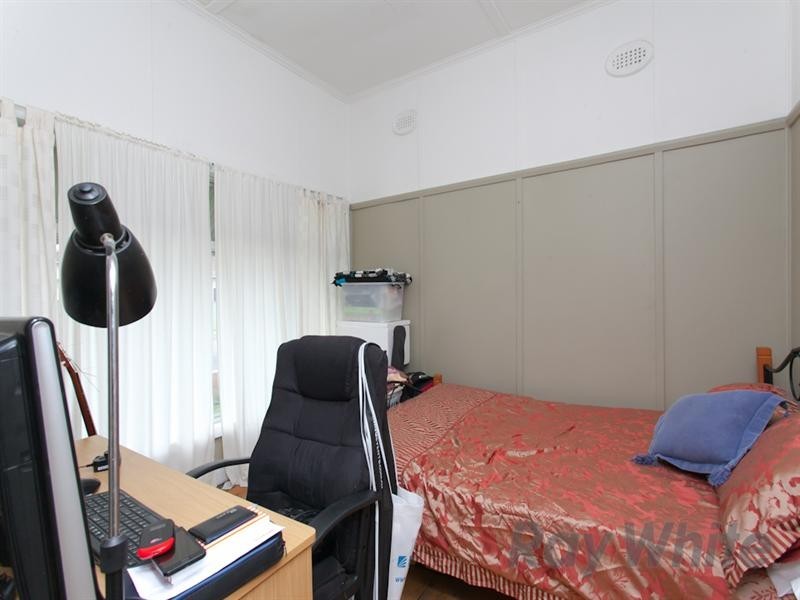 8 Pacific Street, Stockton NSW 2295