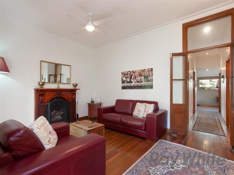 2A The Avenue, Maryville NSW 2293