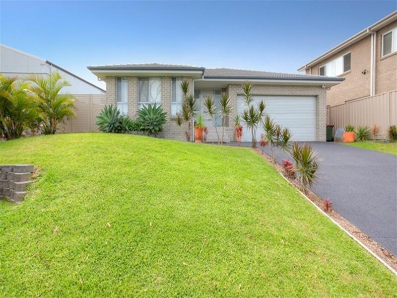 27 Tuckeroo Circuit, Adamstown NSW 2289