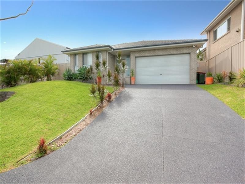 27 Tuckeroo Circuit, Adamstown NSW 2289