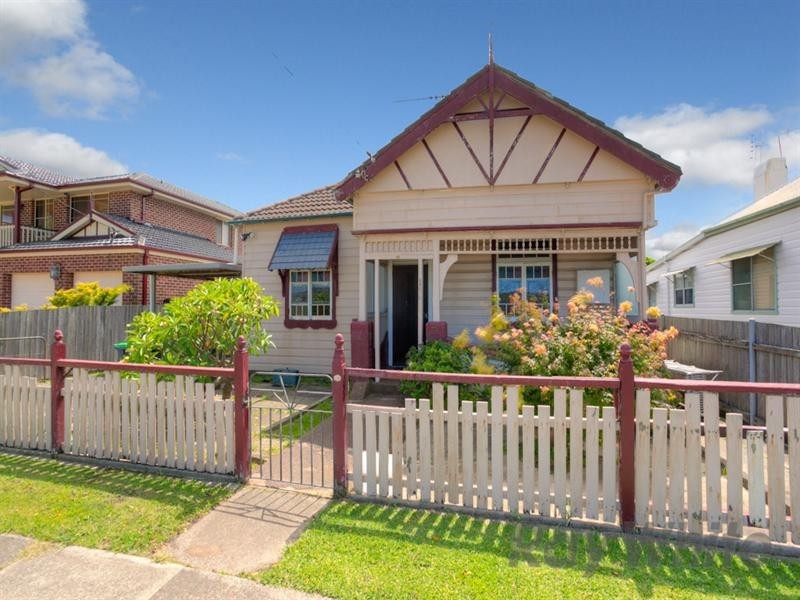 156 Dumaresq Street, Hamilton NSW 2303