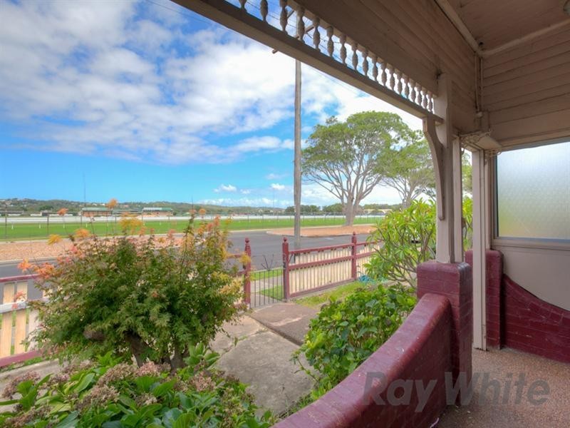 156 Dumaresq Street, Hamilton NSW 2303