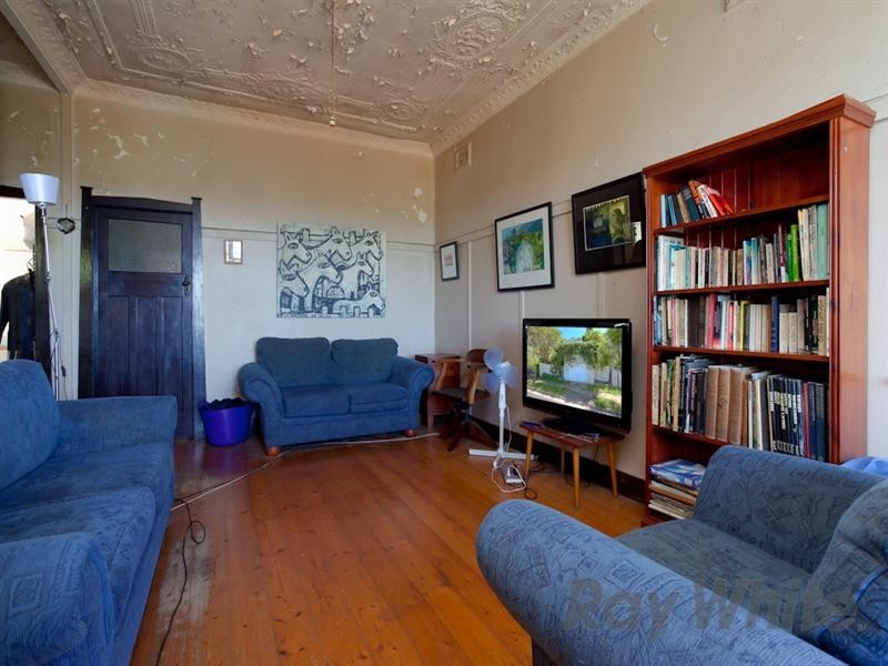 13 Cross Street, Mayfield NSW 2304