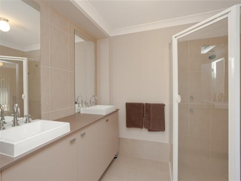 9 Midden Road, Fern Bay NSW 2295