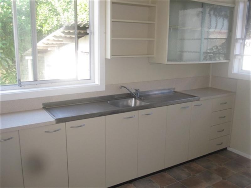 183 Broadmeadow Road, Broadmeadow NSW 2292