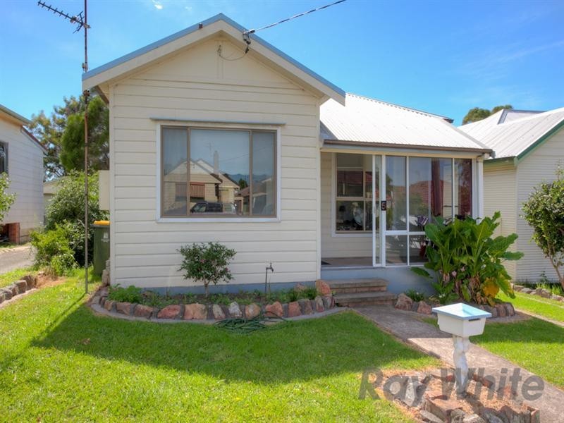 5 Vera Street, Waratah NSW 2298